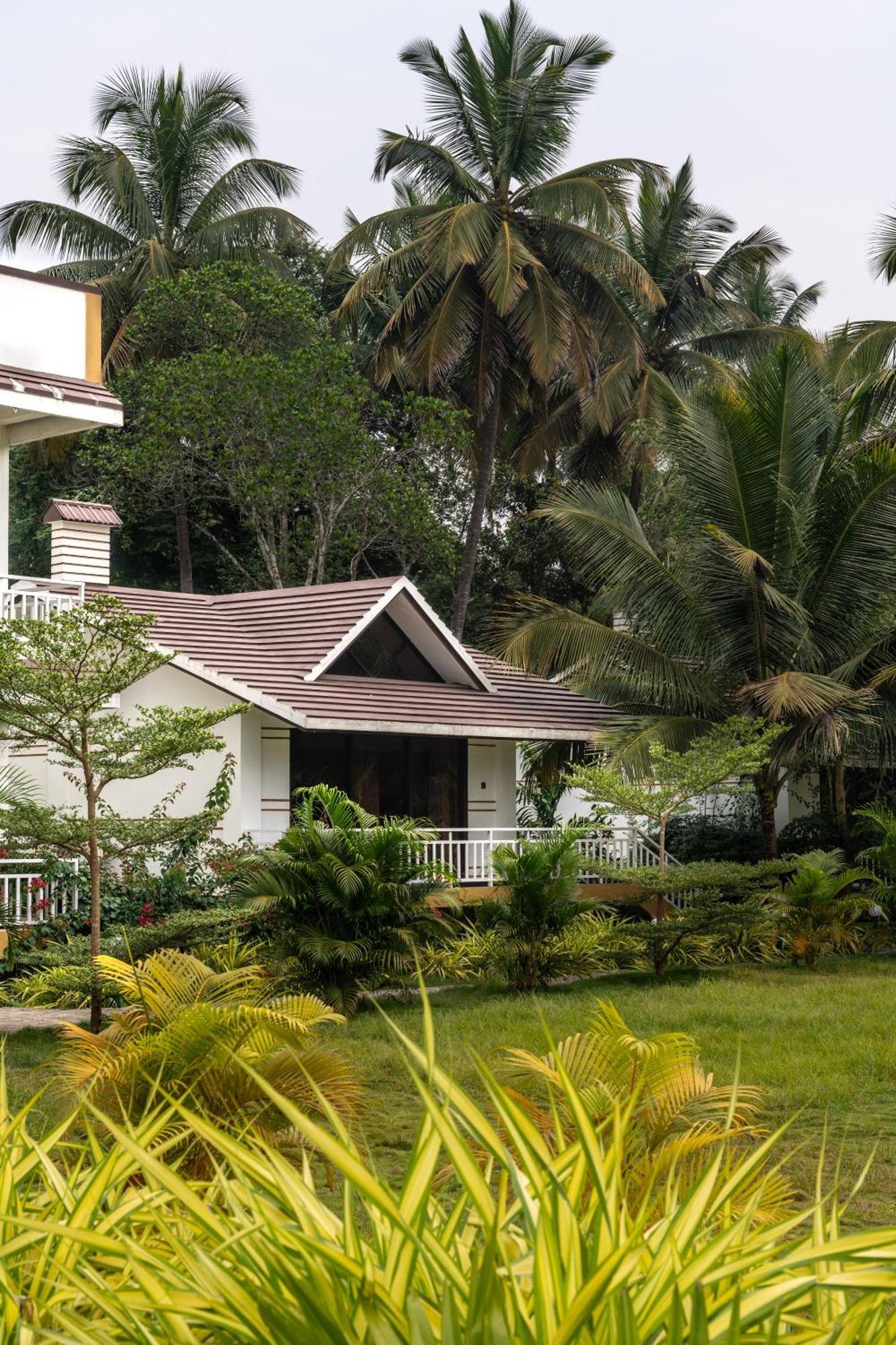 Mastiff Select Terrain Dandeli Hotel Exterior photo