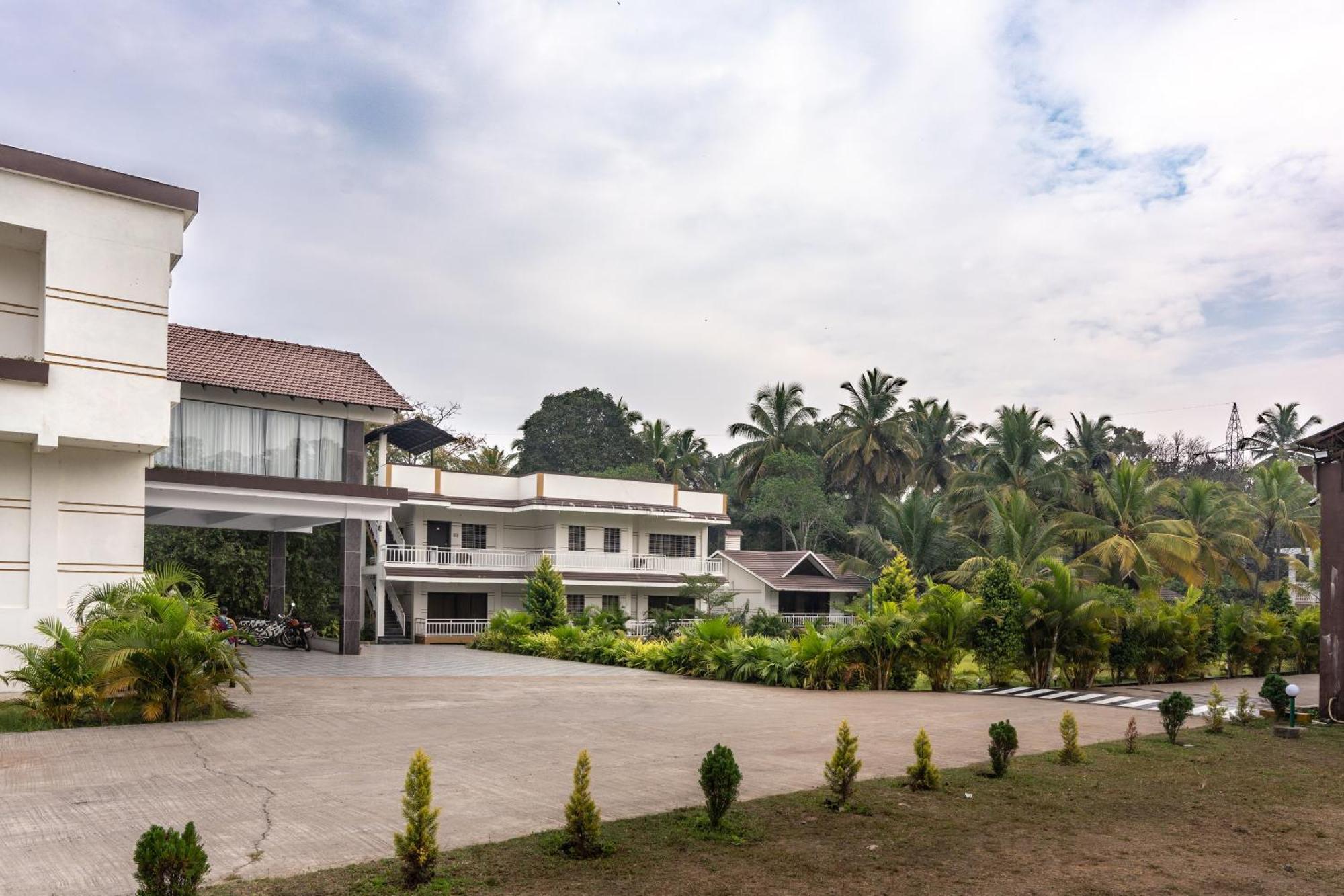Mastiff Select Terrain Dandeli Hotel Exterior photo